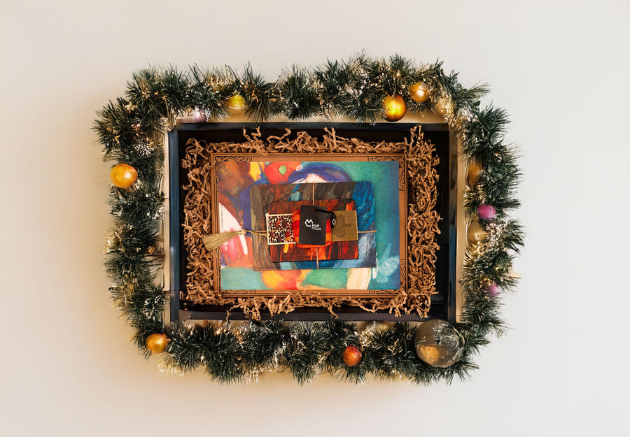 Signature 'Medium' Luxury Gift Box