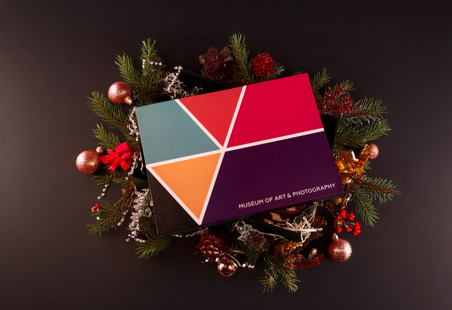 Signature 'Large' Luxury Gift Box